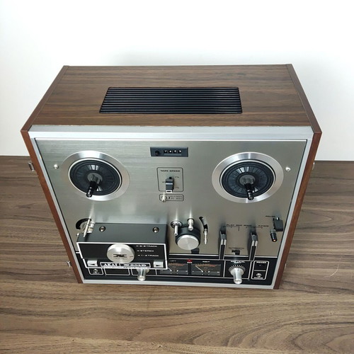 Akai X-201D Vintage Reel to Reel Tape Recorder used, 3-motor auto-reverse