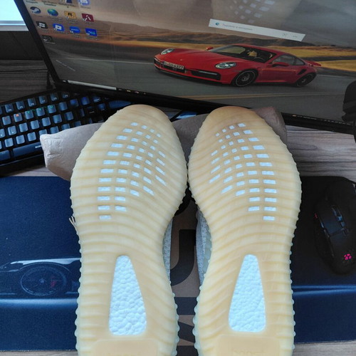 Adidas Yeezy Boost 350 V2 shoes new, size 44, white casual