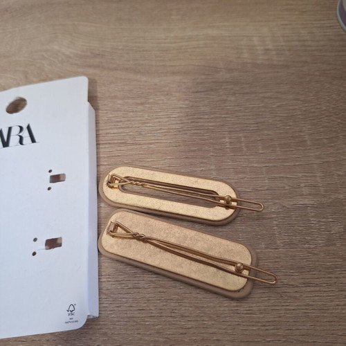 ZARA Faux Leather Hair Clips Set Beige Nude