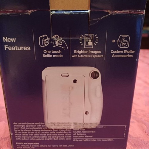 Fujifilm Instax Mini 11 camera new, white with film