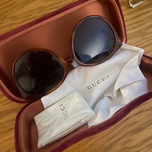 Gucci sunglasses used in very good condition