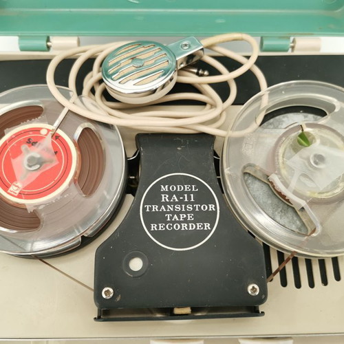 Suntape Transistor RA-11 spy tape recorder used with functional spool