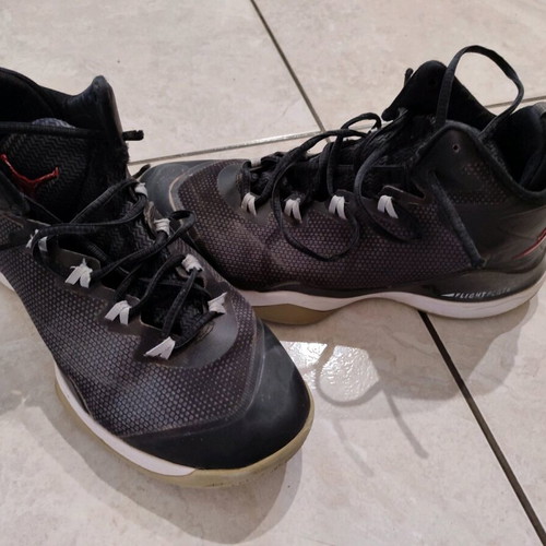 Jordan sport shoes used, size 39-40, missing laces