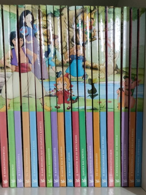 Complete series of 20 theatrical fairy tale books with finger puppets