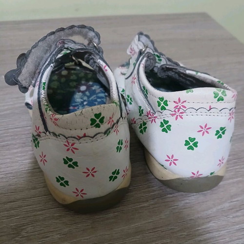Sandals used size 25 in good condition
