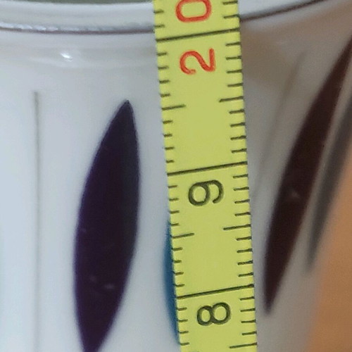 Porcelain vase like new with simple and beautiful design