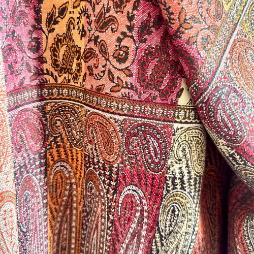Pashmina 100% cashmere like new with traditional lachouri pattern