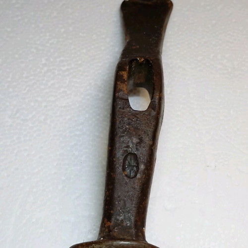 Forged shoe hammer used without handle