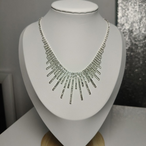 Silver necklace with sparkly rhinestones new