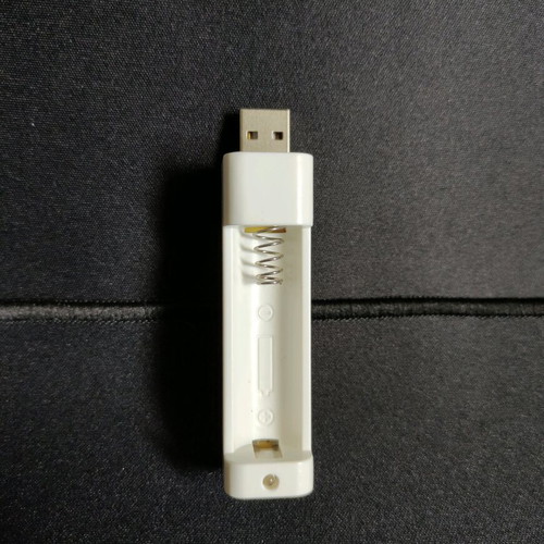 USB battery charger AA/AAA new, compact and convenient