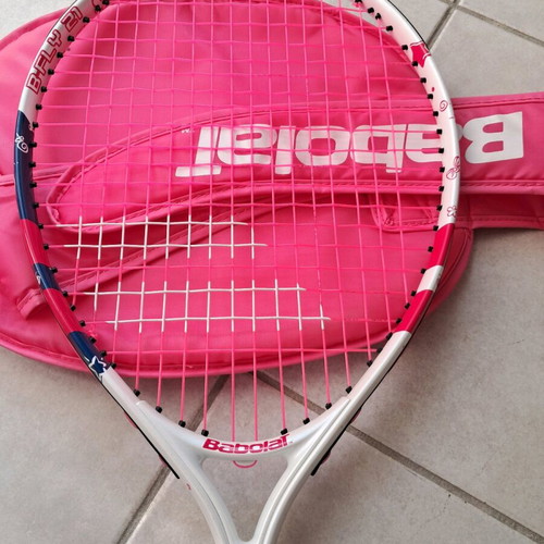 Babolat B Fly 21 Kids Tennis Racket like new with carrying case pink white