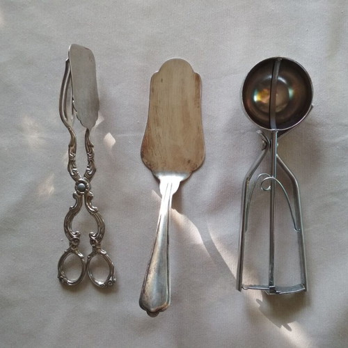 Silver-plated serving utensils used, set of 3 pieces