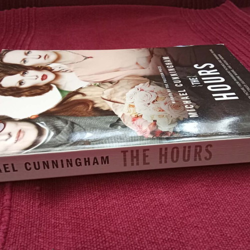 The Hours by Michael Cunningham like new