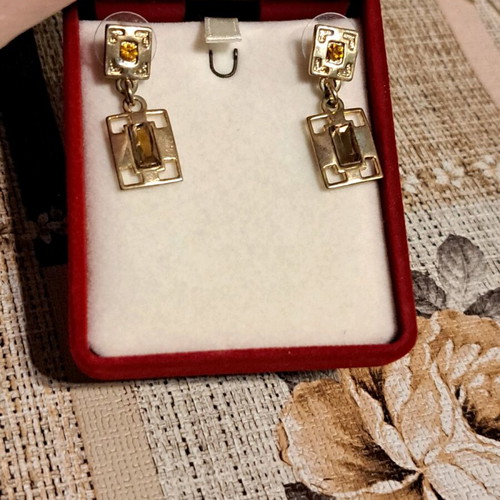 Vintage earrings like new, pack of 5 pairs