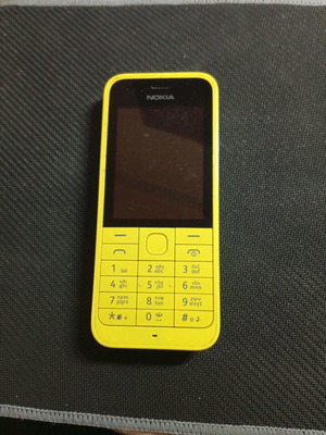 Nokia dual Sim Rm-969 like new, yellow with charger