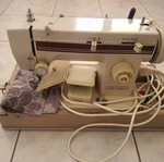 Mercedes electric sewing machine used, metal, multiple stitch types