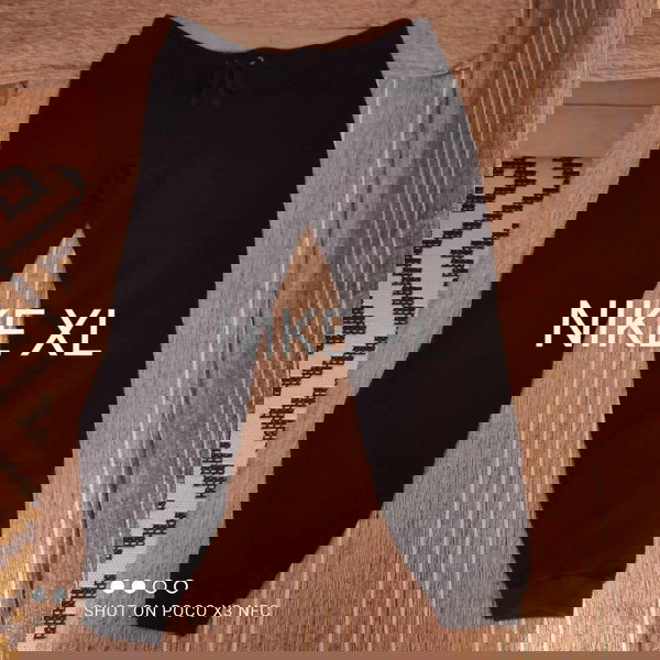 Μαύρη φόρμα NIKE
