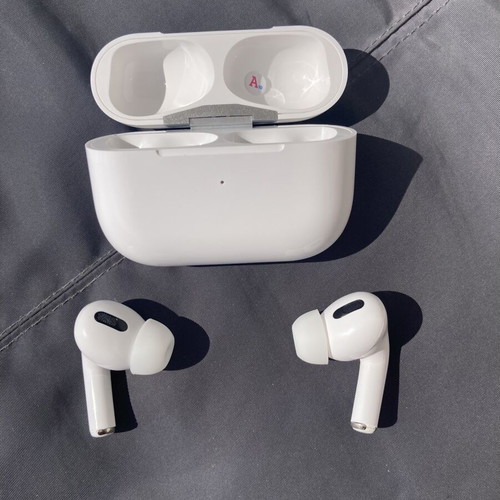 Bluetooth Headset PRO3 Ultra Top new with charging case