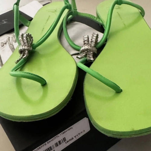 Giuseppe Zanotti neon green crystal detail flat sandals used