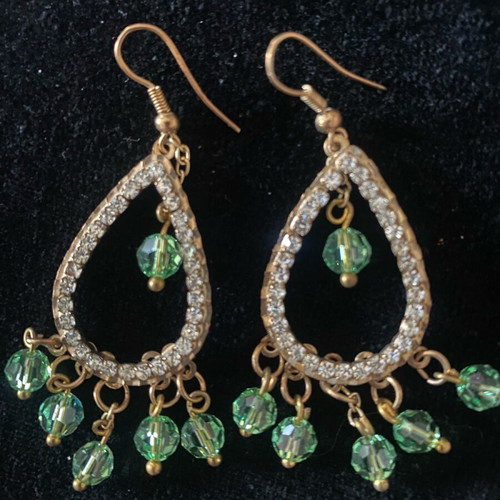 Earrings like new, green