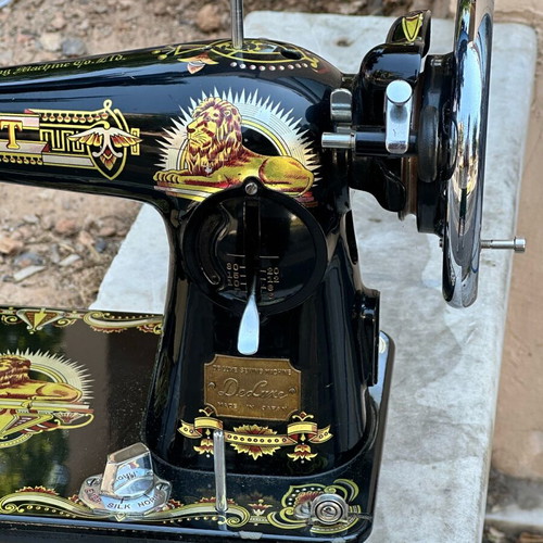 Transist DeLuxe manual sewing machine used, made in Japan