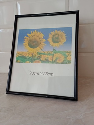 Photo frame plastic 20x25cm like new, table or wall