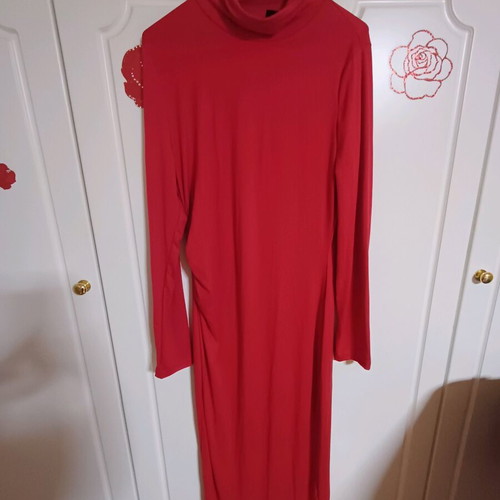 Red fitted dress Shein new, size L