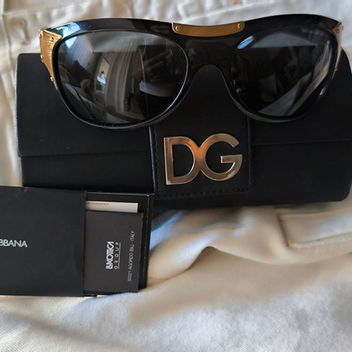 Dolce & Gabbana sunglasses new, black frame with gold details