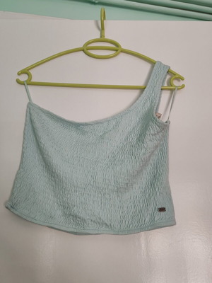 Pull & Bear one-shoulder top size M mint color like new