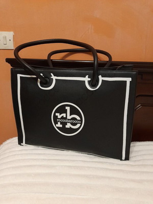 Rocco Barocco shoulder bag like new, large, black