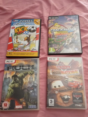 PC game CDs like new, pack of four