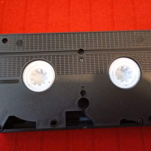 Oliver Twist VHS video cassette used, Greek 90s edition