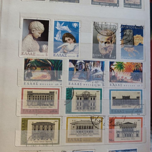 Stamp collection mint condition, 9 albums, 3,000+ worldwide stamps