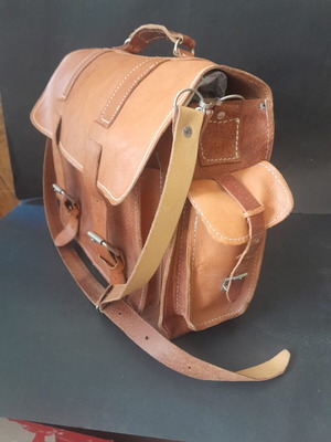 Δερμάτινη τσάντα χειρός σαν καινούργιο, καφέ, ελληνικής κατασκευής