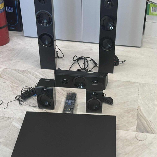 Panasonic Blu-ray Disc Home Theatre System SA-BTT465 3D
