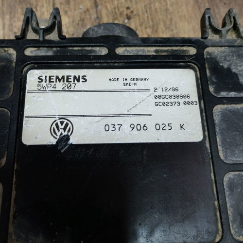 Computer ECU for VW Passat 1995 1.6 used, 037906025K, 5WP4207