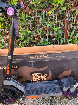 KuKirin G2 electric scooter like new with many extras