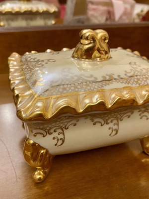 Vintage Japanese Jewelry Box 24k Gold from Greek Royal Palaces mint condition