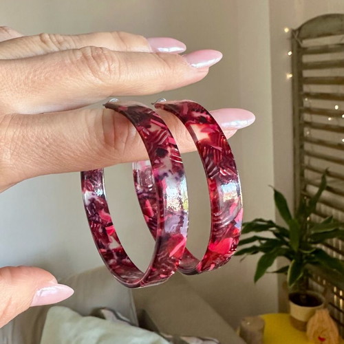 Lightweight hoops in wine red, like new