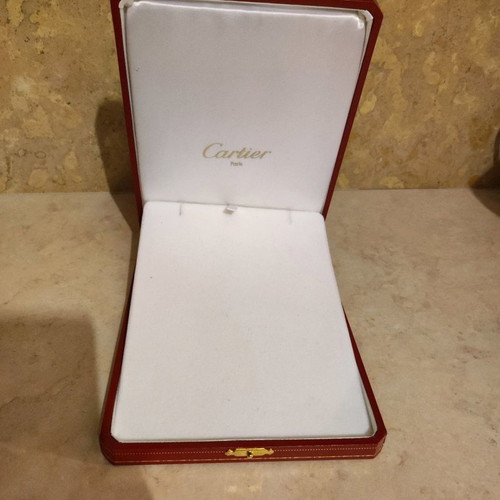 Cartier necklace box like new