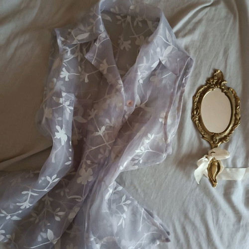 Y2K vintage shirt size M like new, see through