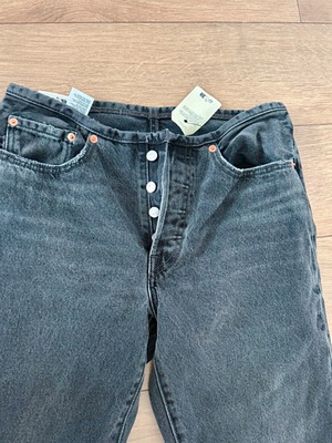 Levi’s jeans new with tags, size 26, grey-black