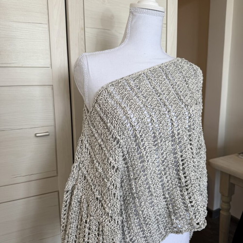 Knit Sweater from Cyprus like new, off shoulder, gray