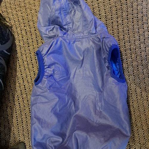 Children's sleeveless jacket with hood like new, size 24