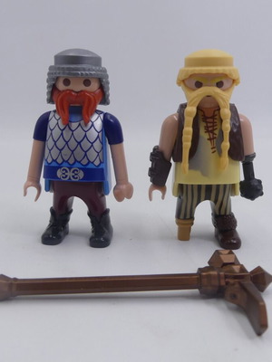 Playmobil Ιππότης και Grobian Viking με μπρούτζινο τσεκούρι, σφυρί, όπλο νάνου μεταχειρισμένο
