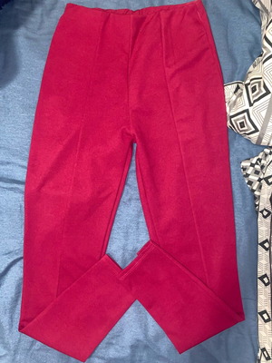 Magenta pants new, one size, elastic