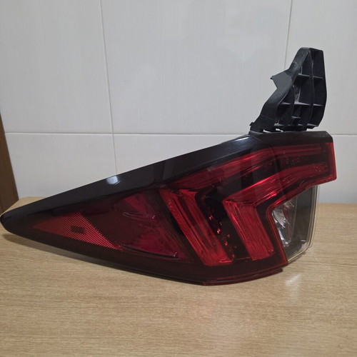 Lexus RX SUV Right Rear Tail Light like new 2015-2022