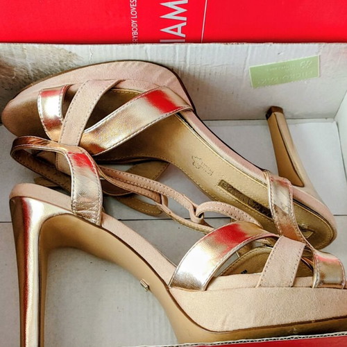Mariamare Rose Gold & Nude Heeled Sandals size 40 like new