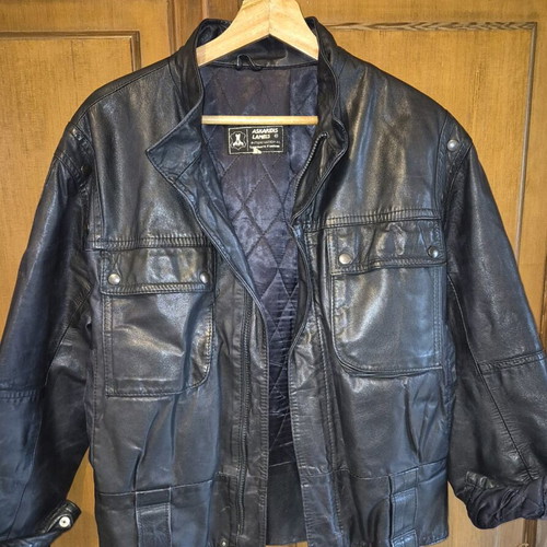 Unisex black vintage leather jacket used, size M