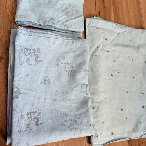 Nef Nef baby set new with pillowcase, sheets and quilt